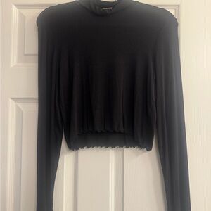 Wilfred Cropped Turtle Neck Black Long Sleeve Women's Top